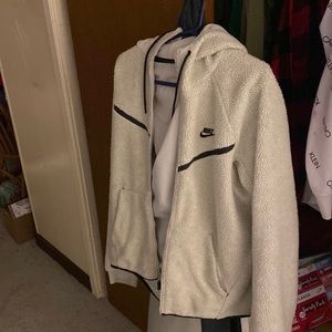 RARE nike sherpa fleece windbreaker M